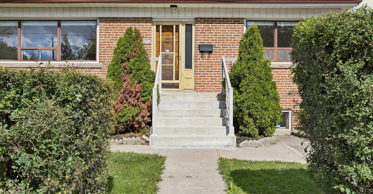 120 Ranee Avenue, Toronto, ON, M6A 1N2 - 4