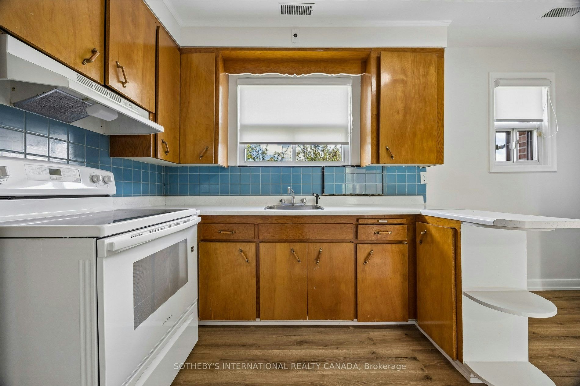 120 Ranee Avenue, Toronto, ON, M6A 1N2 - 12