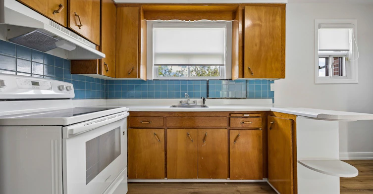 120 Ranee Avenue, Toronto, ON, M6A 1N2 - 12