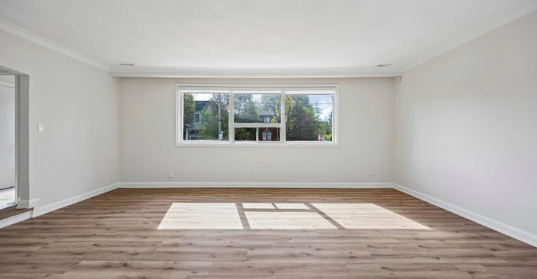 120 Ranee Avenue, Toronto, ON, M6A 1N2 - 9