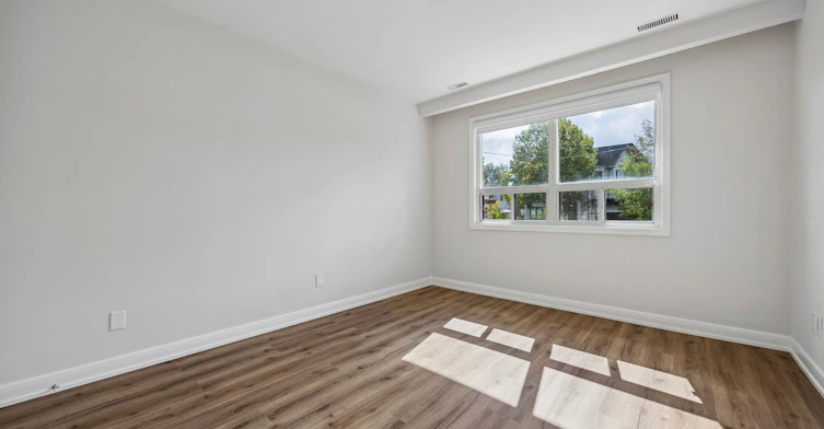 120 Ranee Avenue, Toronto, ON, M6A 1N2 - 23