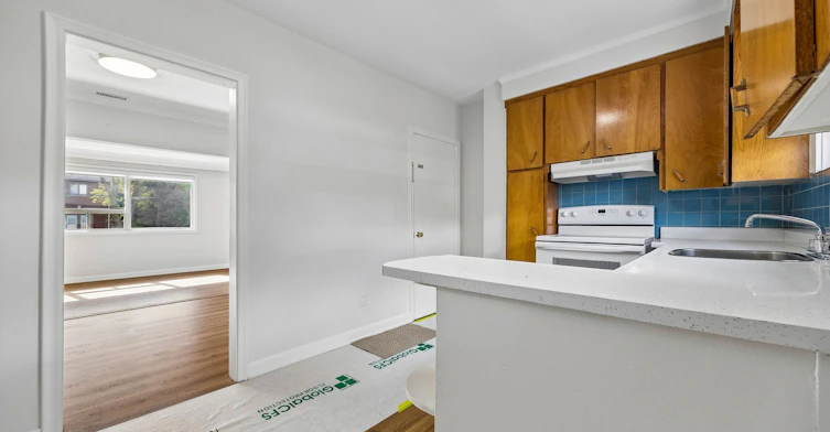 120 Ranee Avenue, Toronto, ON, M6A 1N2 - 15