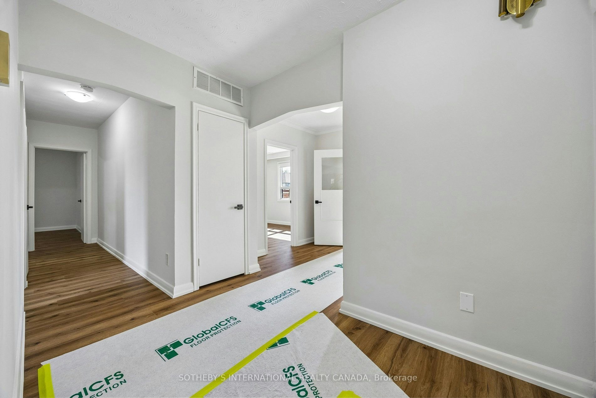 120 Ranee Avenue, Toronto, ON, M6A 1N2 - 6