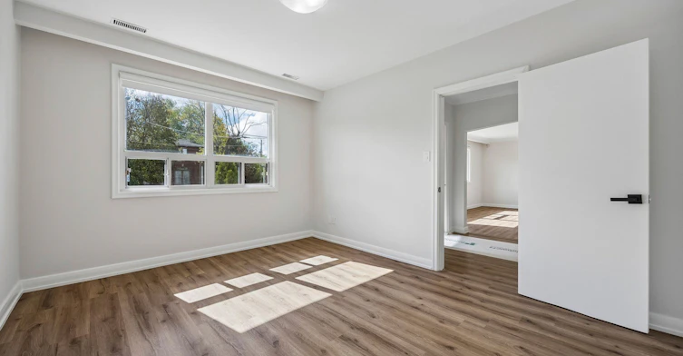120 Ranee Avenue, Toronto, ON, M6A 1N2 - 24