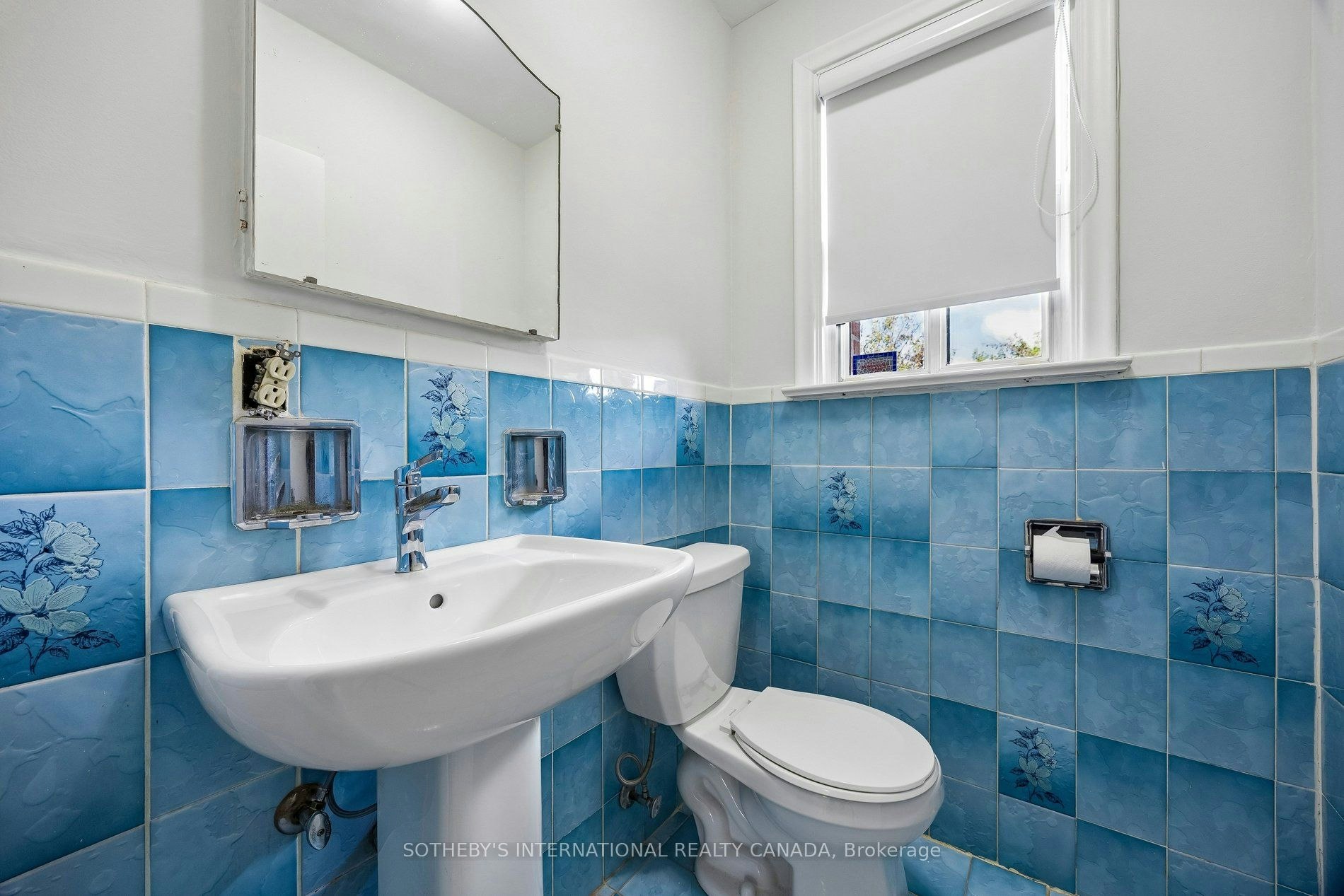 120 Ranee Avenue, Toronto, ON, M6A 1N2 - 16