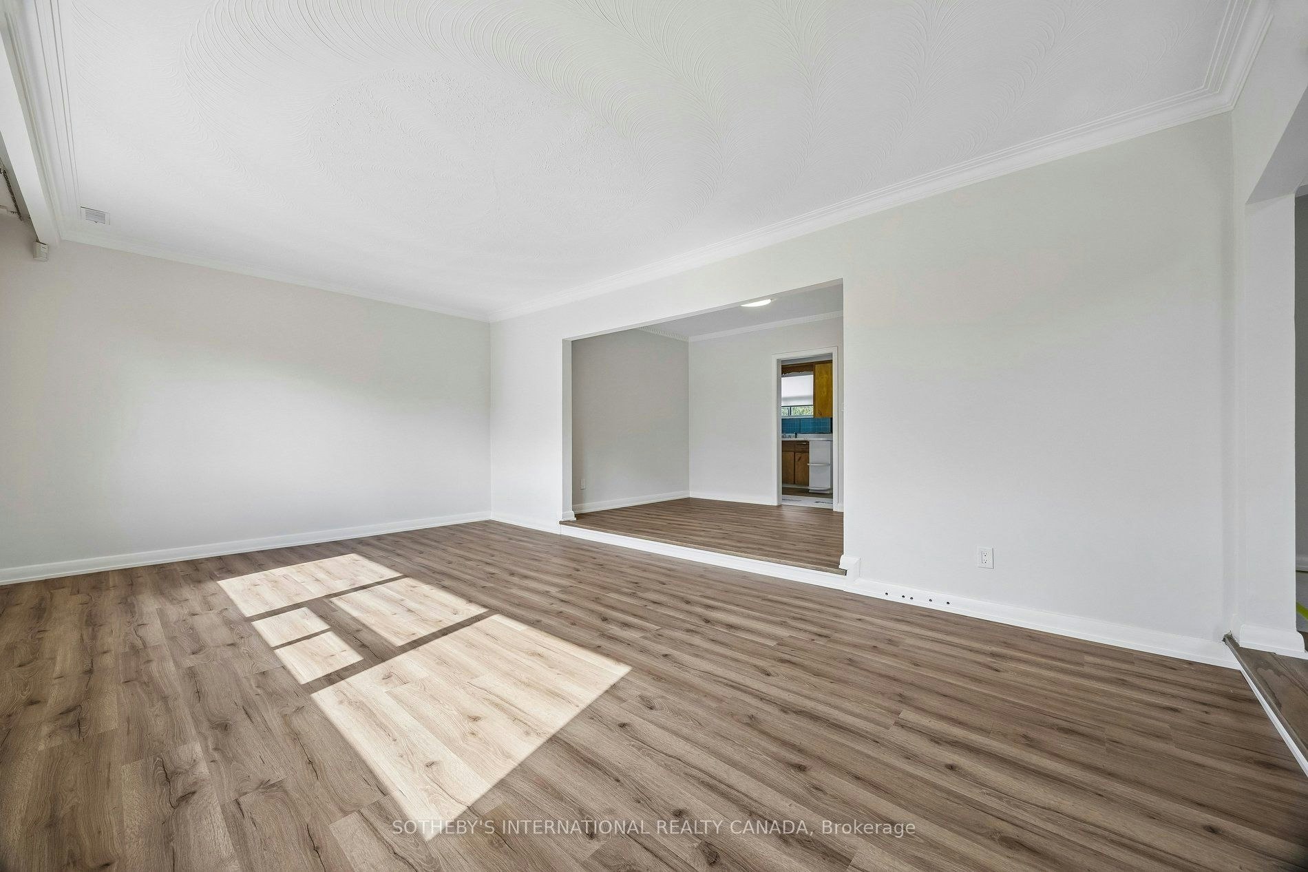 120 Ranee Avenue, Toronto, ON, M6A 1N2 - 8