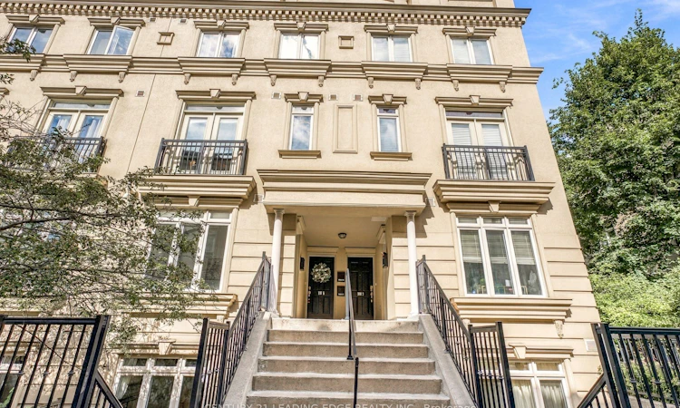 TH5-98 Carr Street