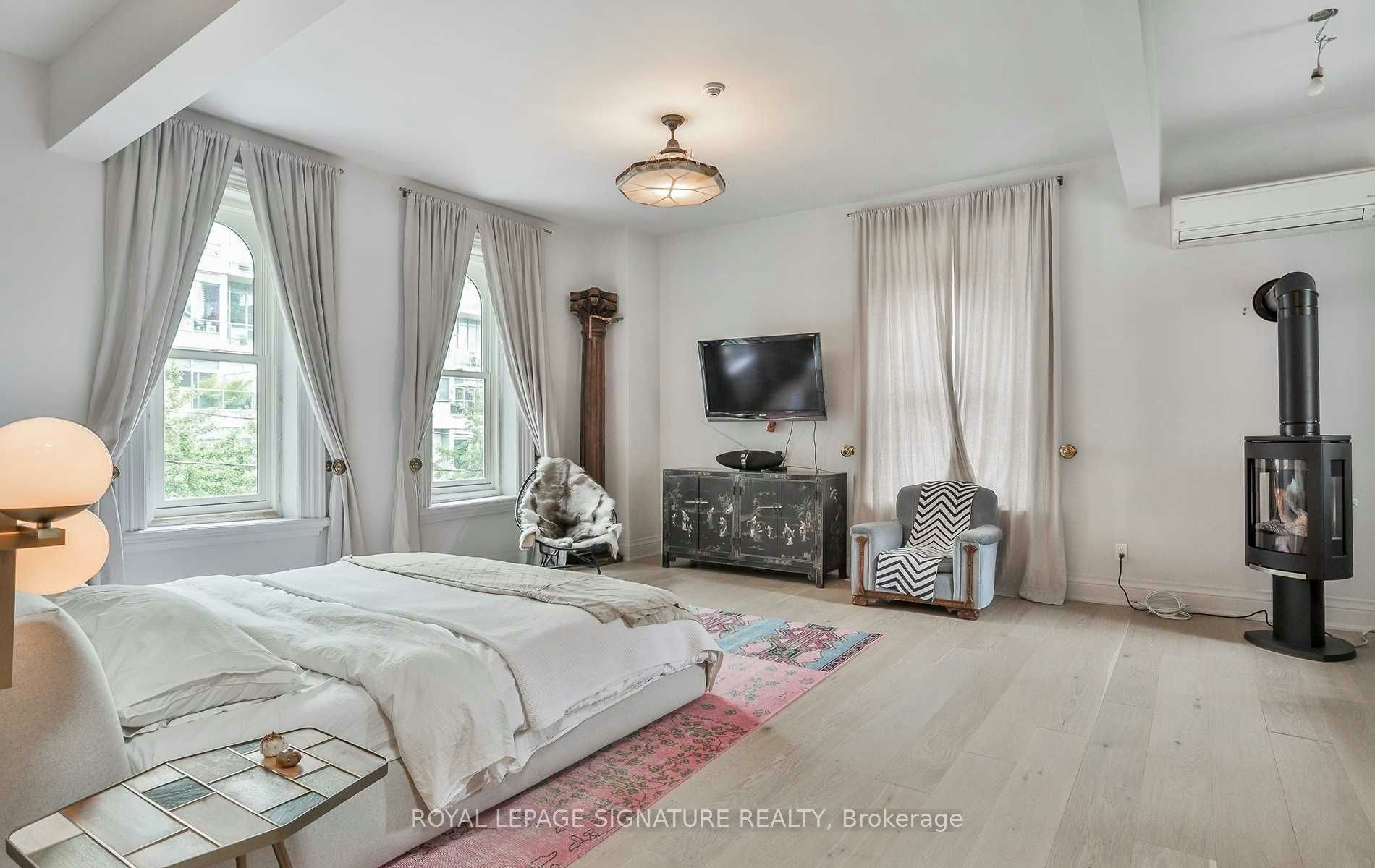 4 Wellesley Place, Toronto, ON, M4Y 2K4 - 29