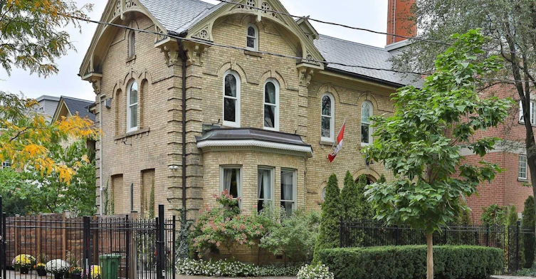 4 Wellesley Place, Toronto, ON, M4Y 2K4 - 2