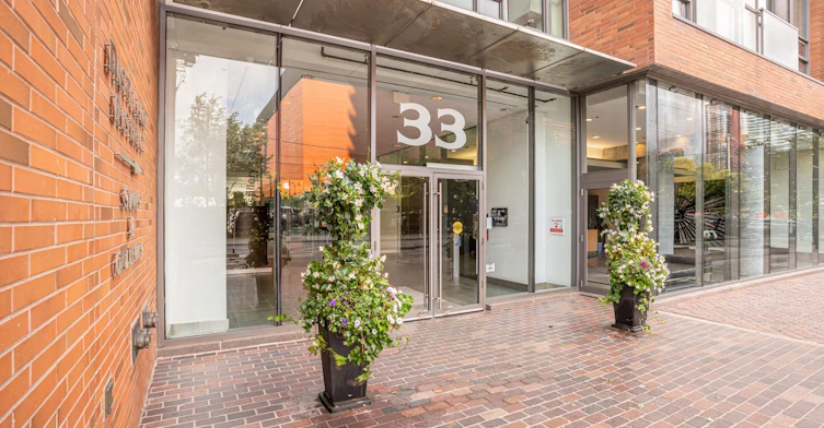 450-33 Mill Street, Toronto, ON, M5A 3R3 - 4