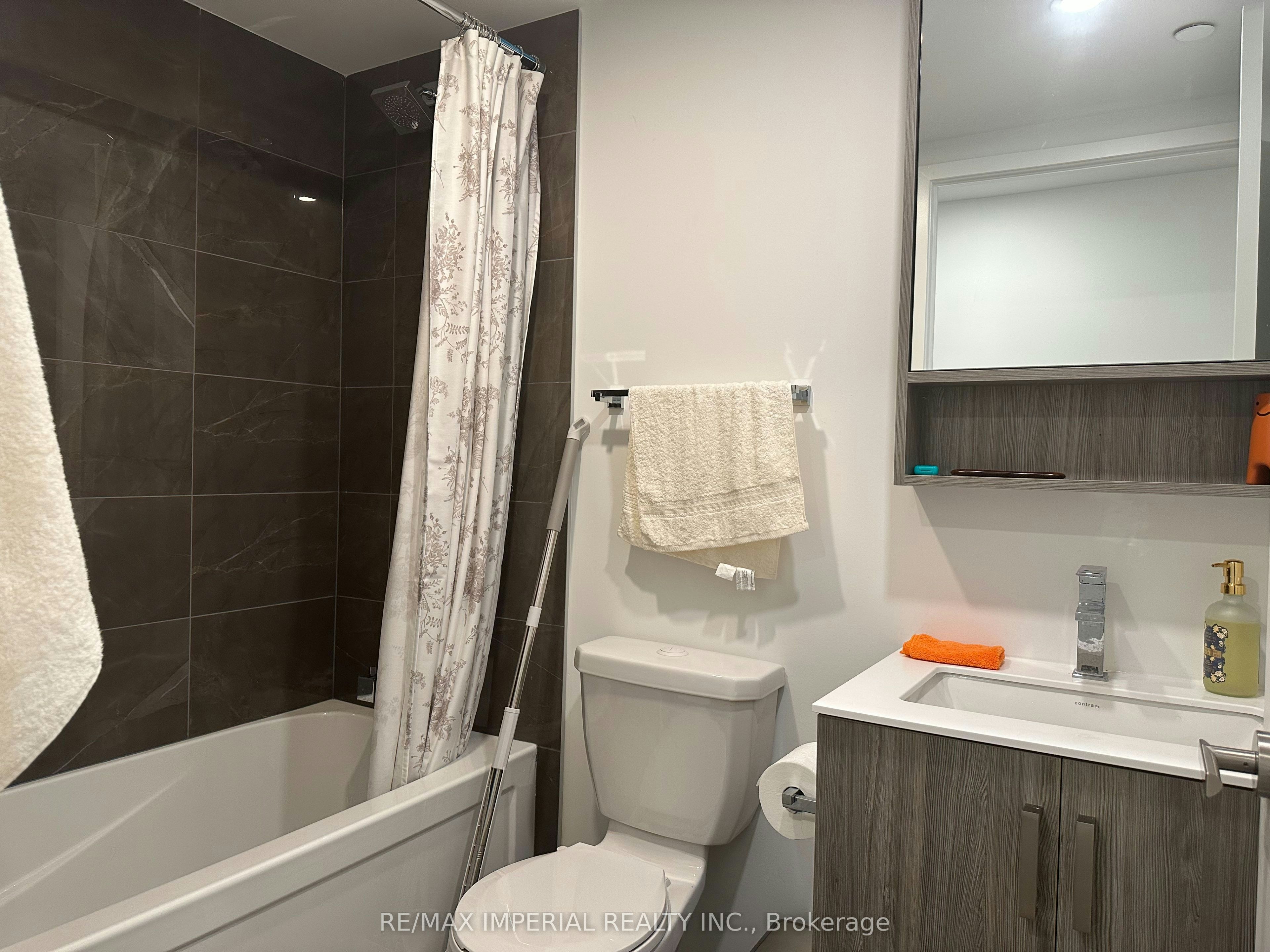 4909-88 Queen Street E, Toronto, ON, M5C 0B6 - 10