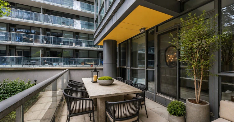 202-8 Charlotte Street, Toronto, ON, M5V 0K4 - 28