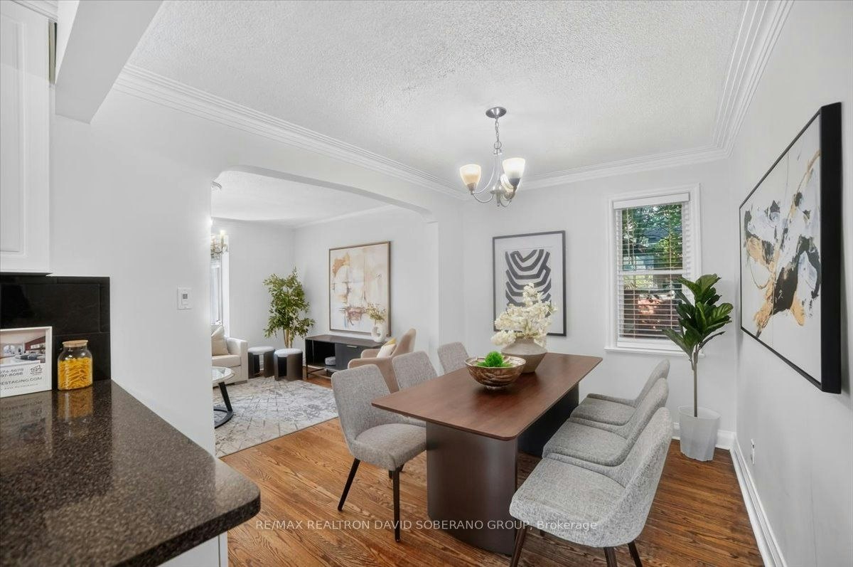 122 Mcgillivray Avenue, Toronto, ON, M5M 2Y6 - 8