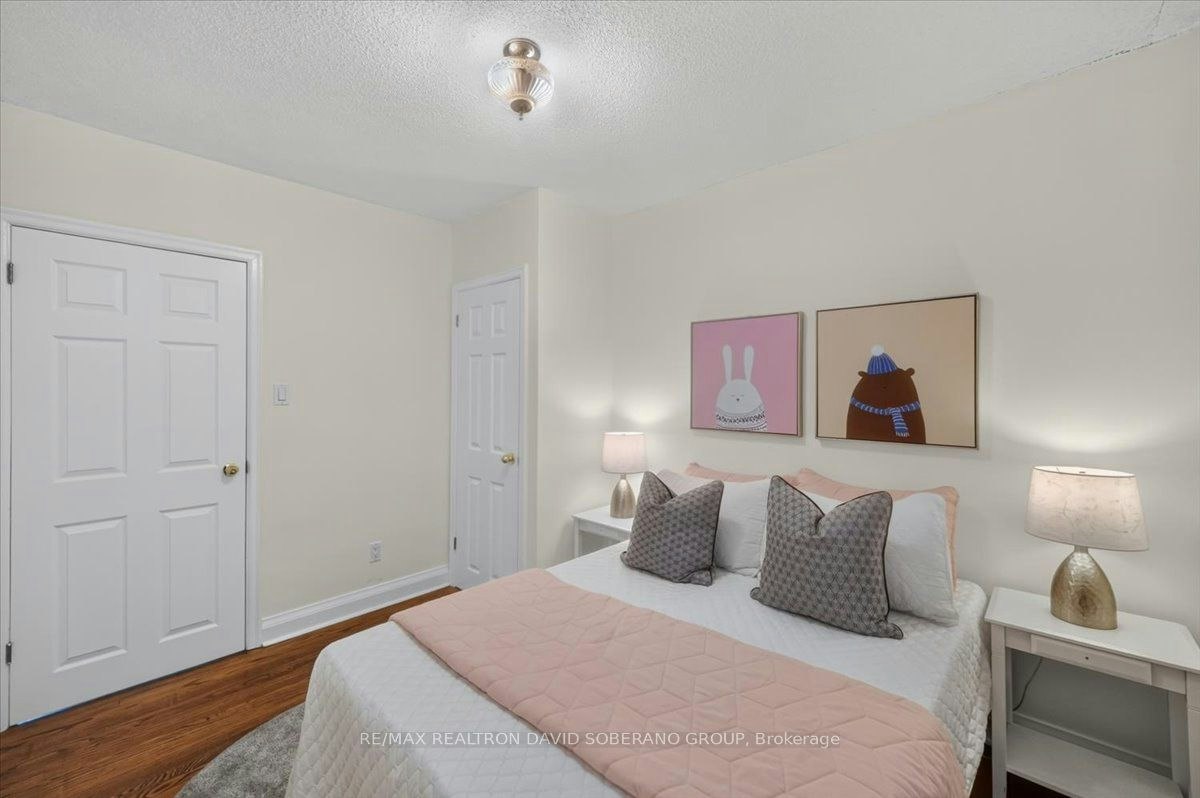 122 Mcgillivray Avenue, Toronto, ON, M5M 2Y6 - 18