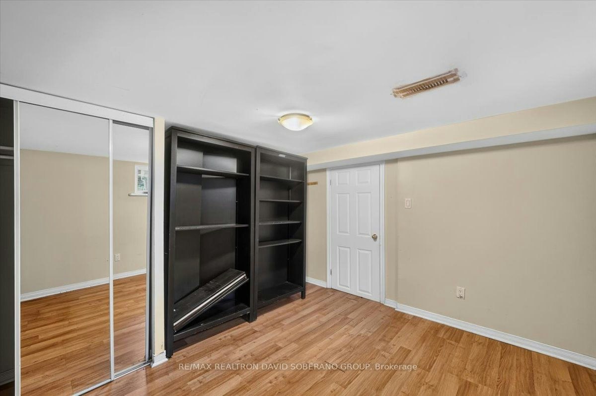 122 Mcgillivray Avenue, Toronto, ON, M5M 2Y6 - 25