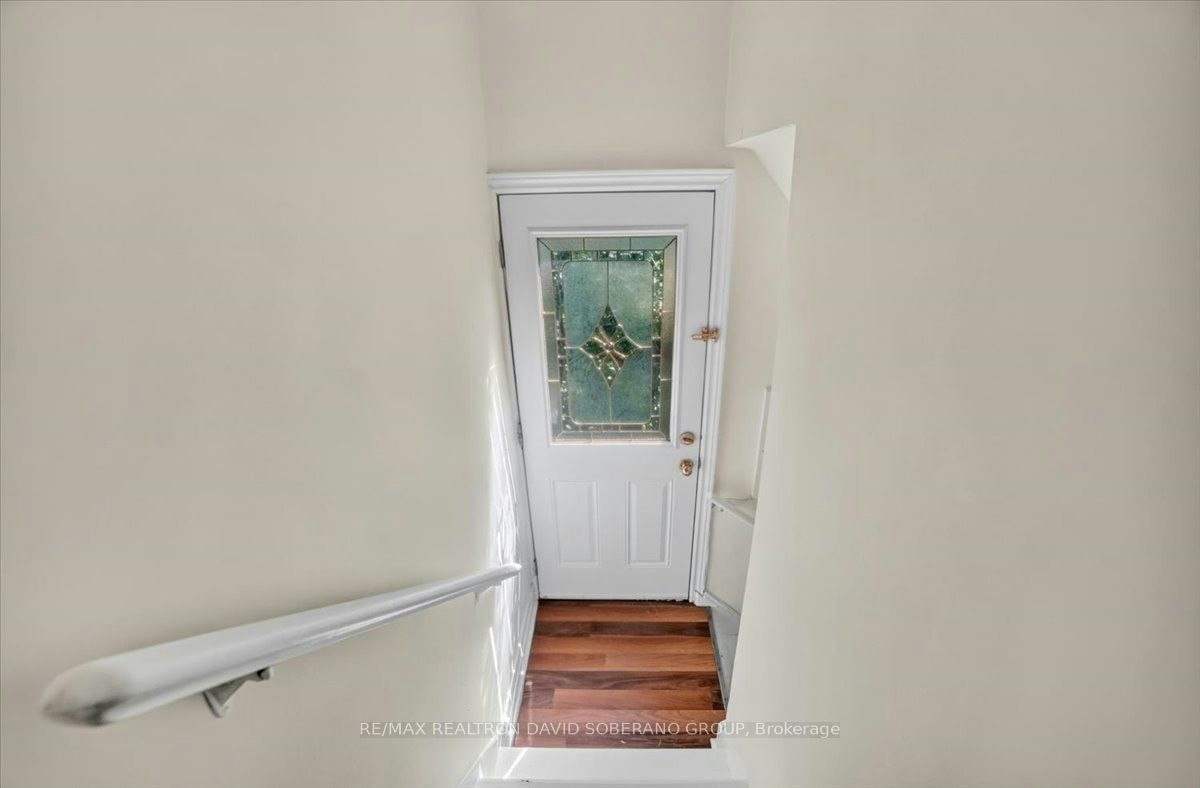 122 Mcgillivray Avenue, Toronto, ON, M5M 2Y6 - 22