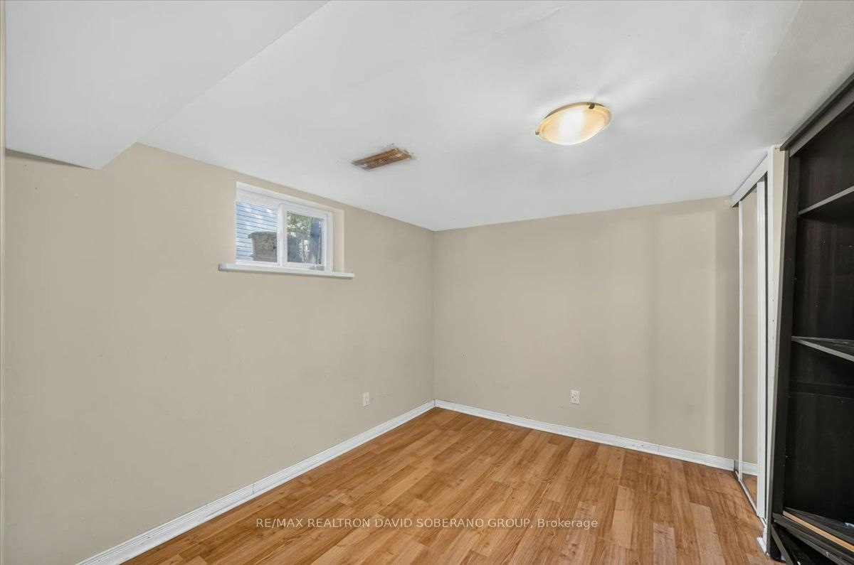 122 Mcgillivray Avenue, Toronto, ON, M5M 2Y6 - 24