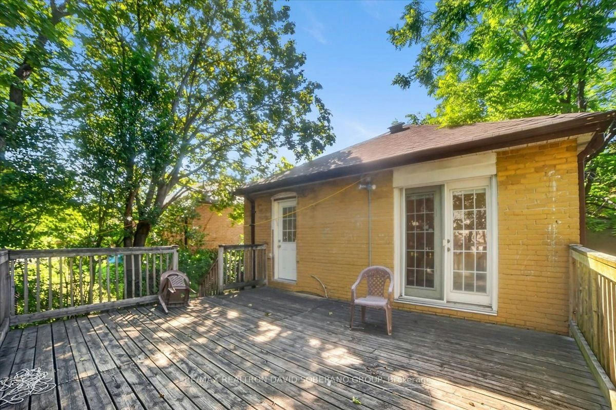 122 Mcgillivray Avenue, Toronto, ON, M5M 2Y6 - 36