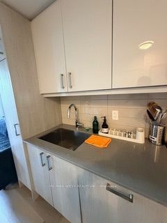 806-77 Mutual Street, Toronto, ON, M5B 2A9 - 32