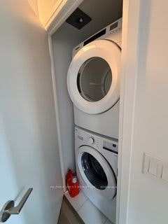 806-77 Mutual Street, Toronto, ON, M5B 2A9 - 36