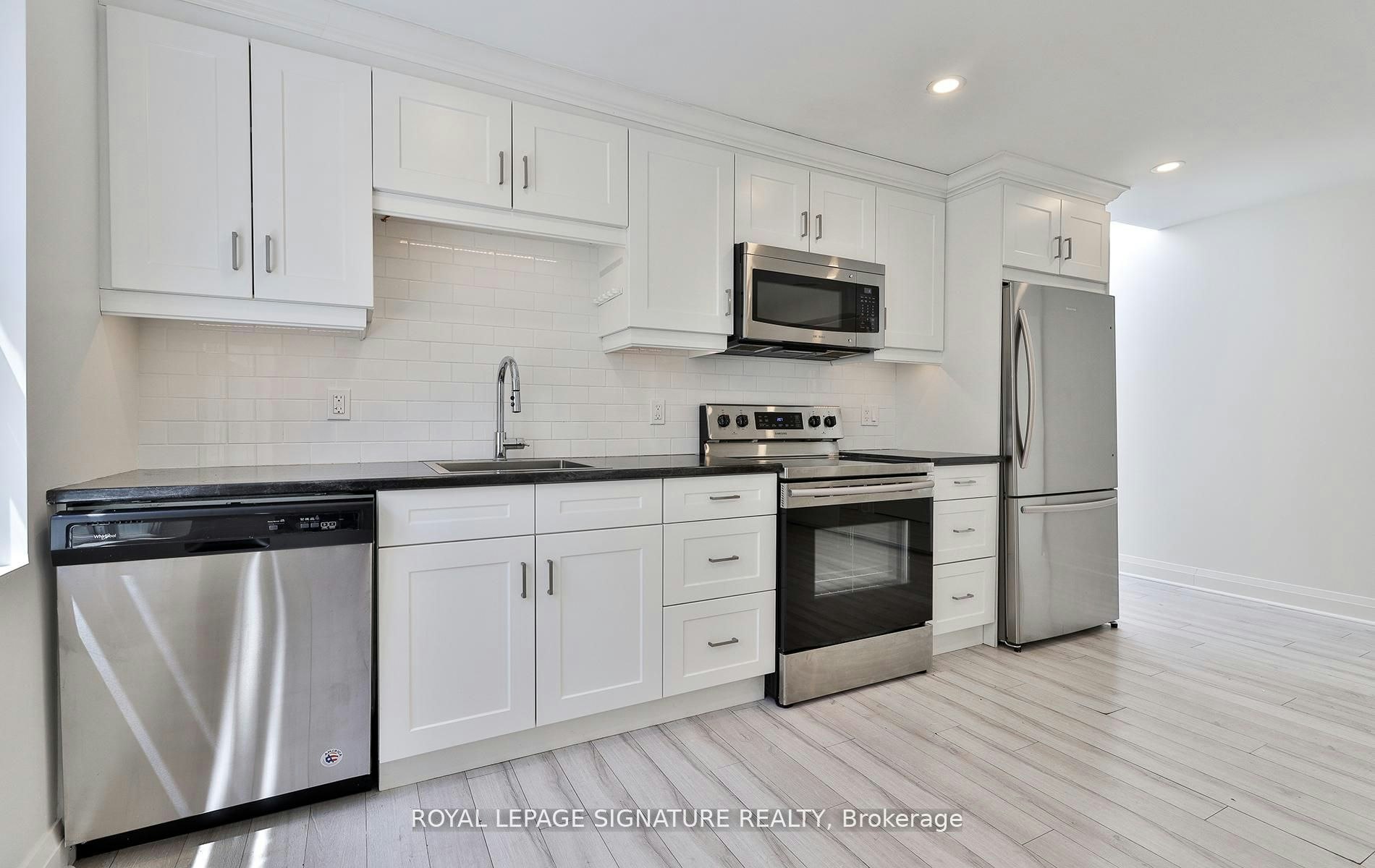 3rd Lvl-995 Bloor Street W, Toronto, ON, M6H 1M1