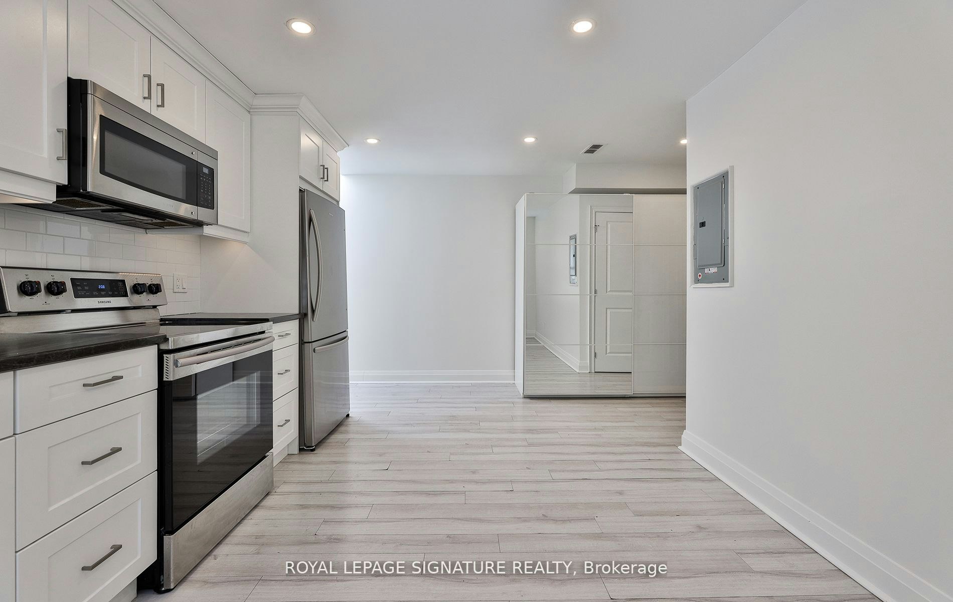 3rd Lvl-995 Bloor Street W, Toronto, ON, M6H 1M1 - 2