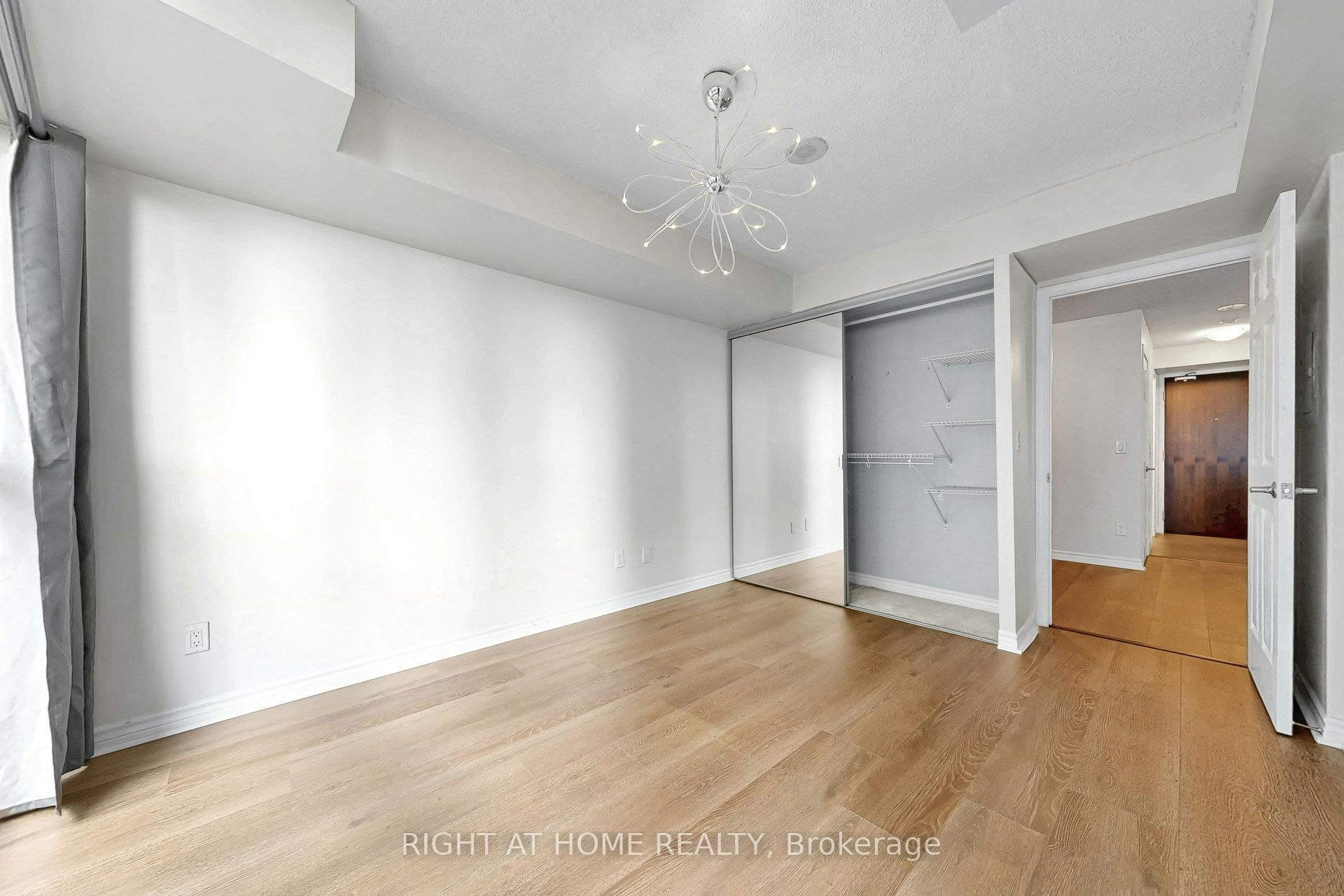 712-19 Grand Trunk Crescent, Toronto, ON, M5J 3A3 - 26