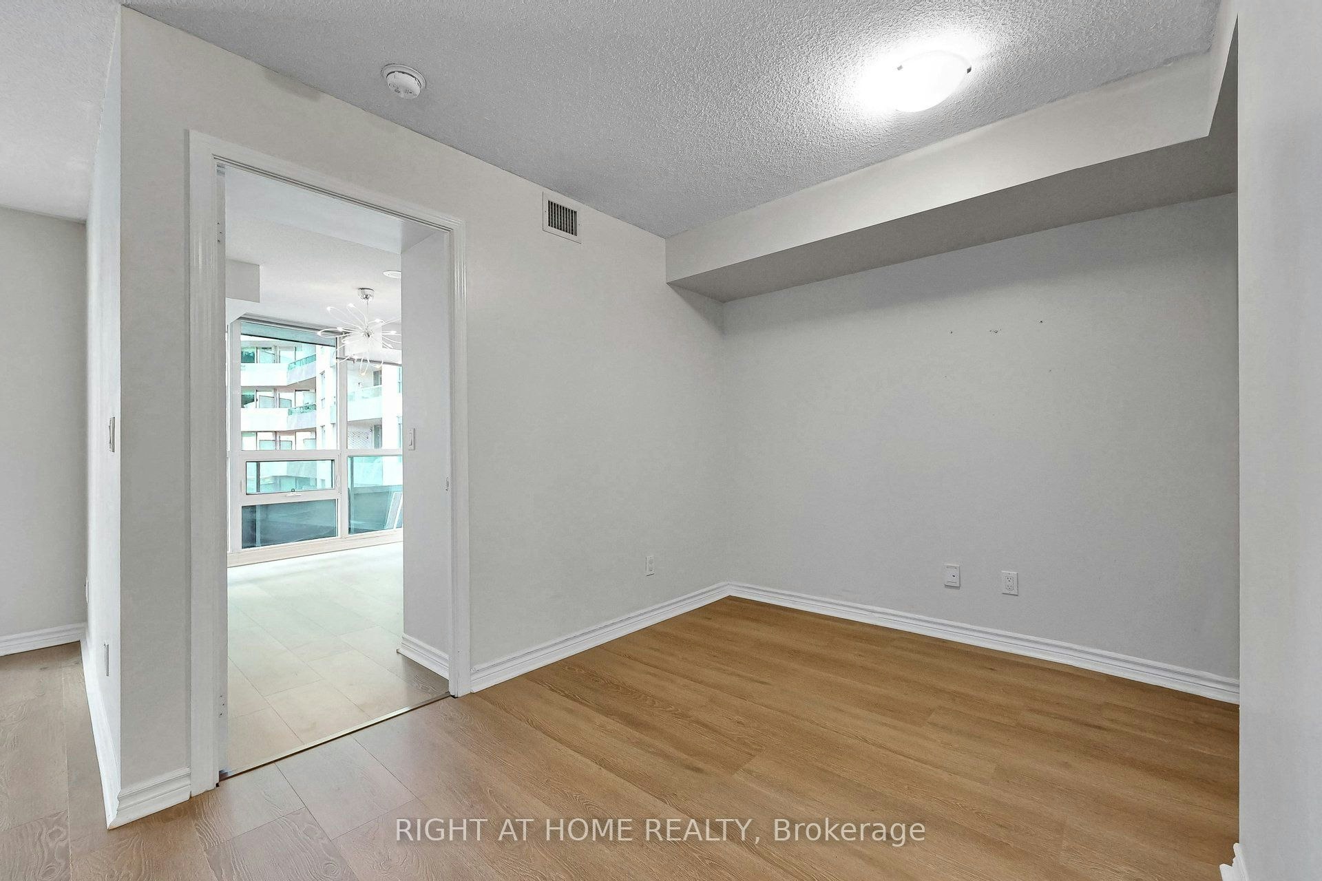 712-19 Grand Trunk Crescent, Toronto, ON, M5J 3A3 - 21