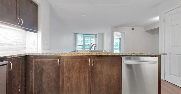 712-19 Grand Trunk Crescent, Toronto, ON, M5J 3A3 - 11