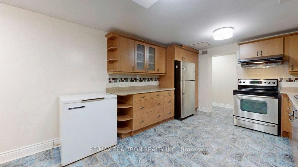 Bsmt-31 Whitelock Crescent, Toronto, ON, M2K 1V9 - 8