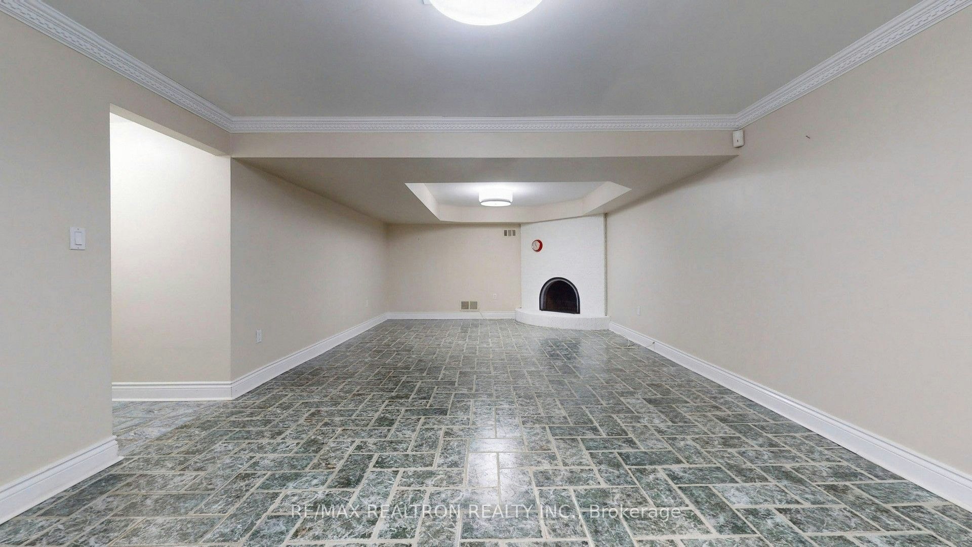 Bsmt-31 Whitelock Crescent, Toronto, ON, M2K 1V9 - 3