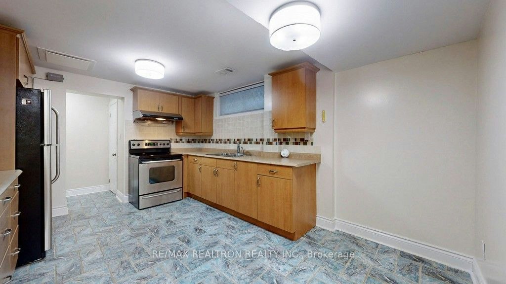 Bsmt-31 Whitelock Crescent, Toronto, ON, M2K 1V9 - 6