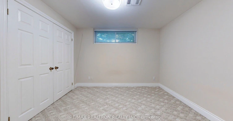 Bsmt-31 Whitelock Crescent, Toronto, ON, M2K 1V9 - 11