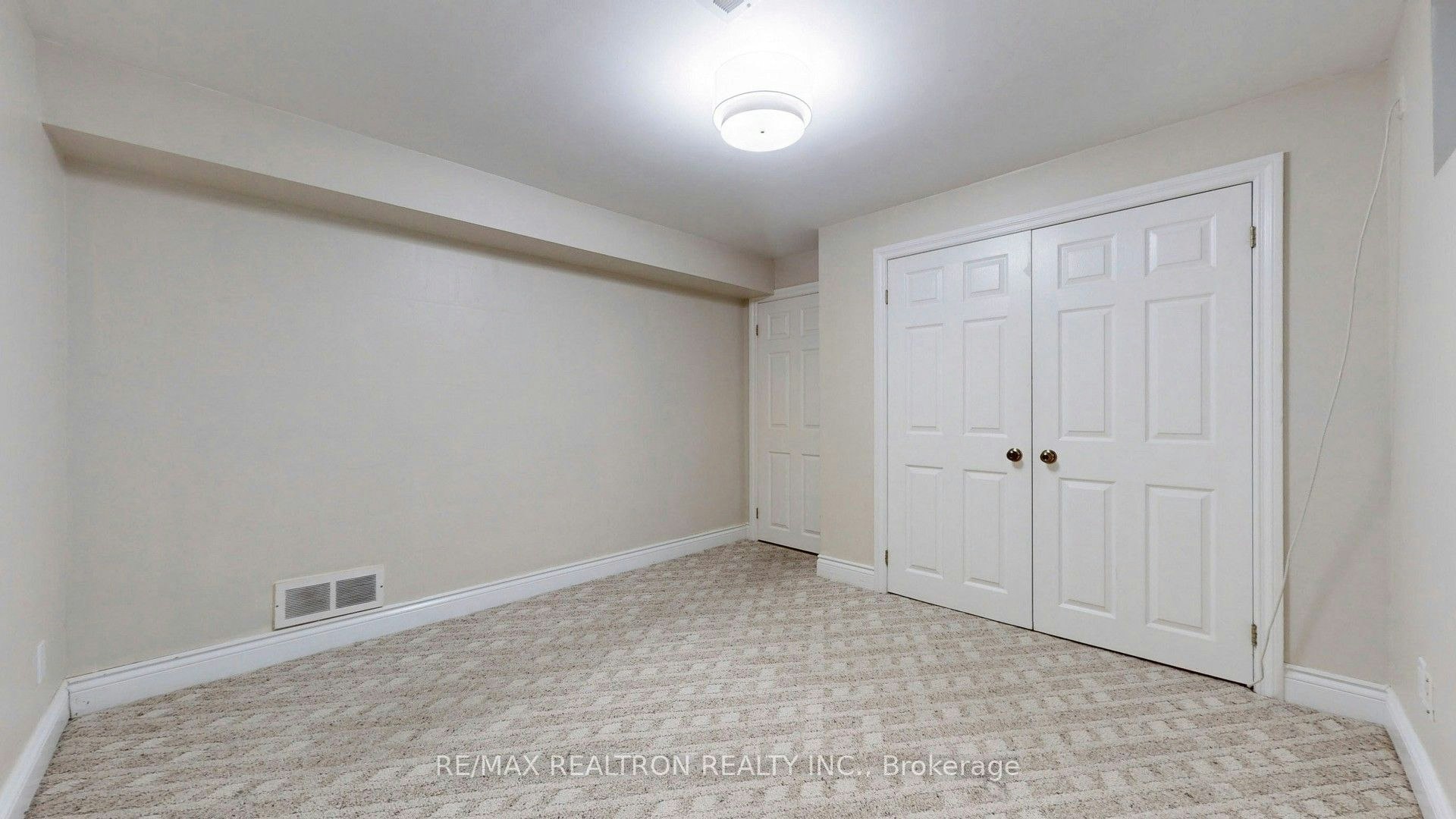 Bsmt-31 Whitelock Crescent, Toronto, ON, M2K 1V9 - 12