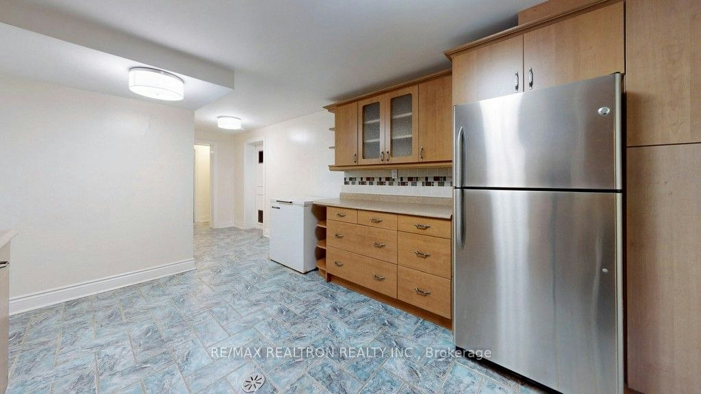 Bsmt-31 Whitelock Crescent, Toronto, ON, M2K 1V9 - 9