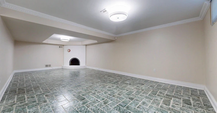 Bsmt-31 Whitelock Crescent, Toronto, ON, M2K 1V9 - 2