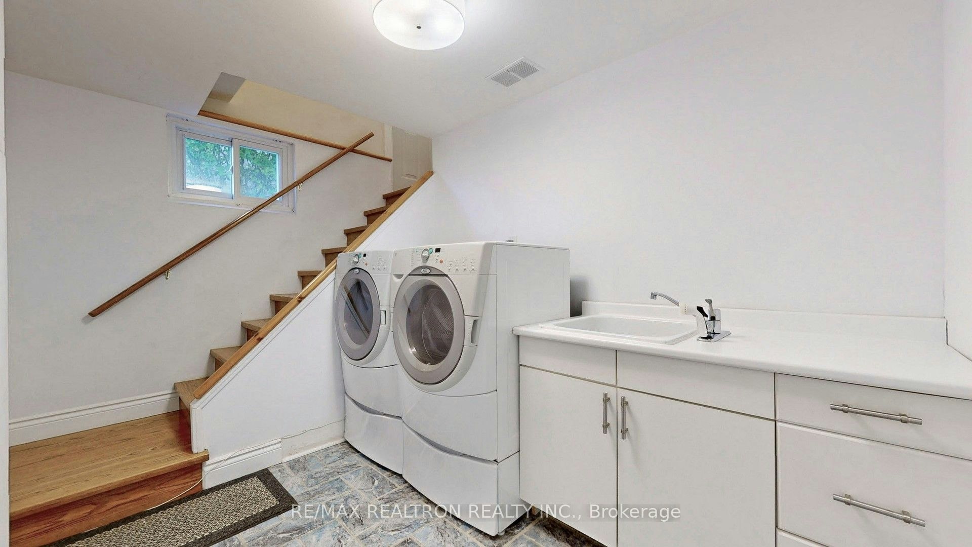 Bsmt-31 Whitelock Crescent, Toronto, ON, M2K 1V9 - 18