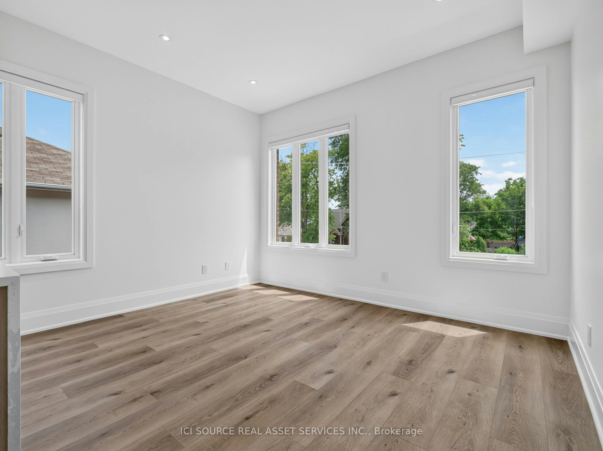 Unit 2-28 Norcross Road, Toronto, ON, M3H 2R4 - 11