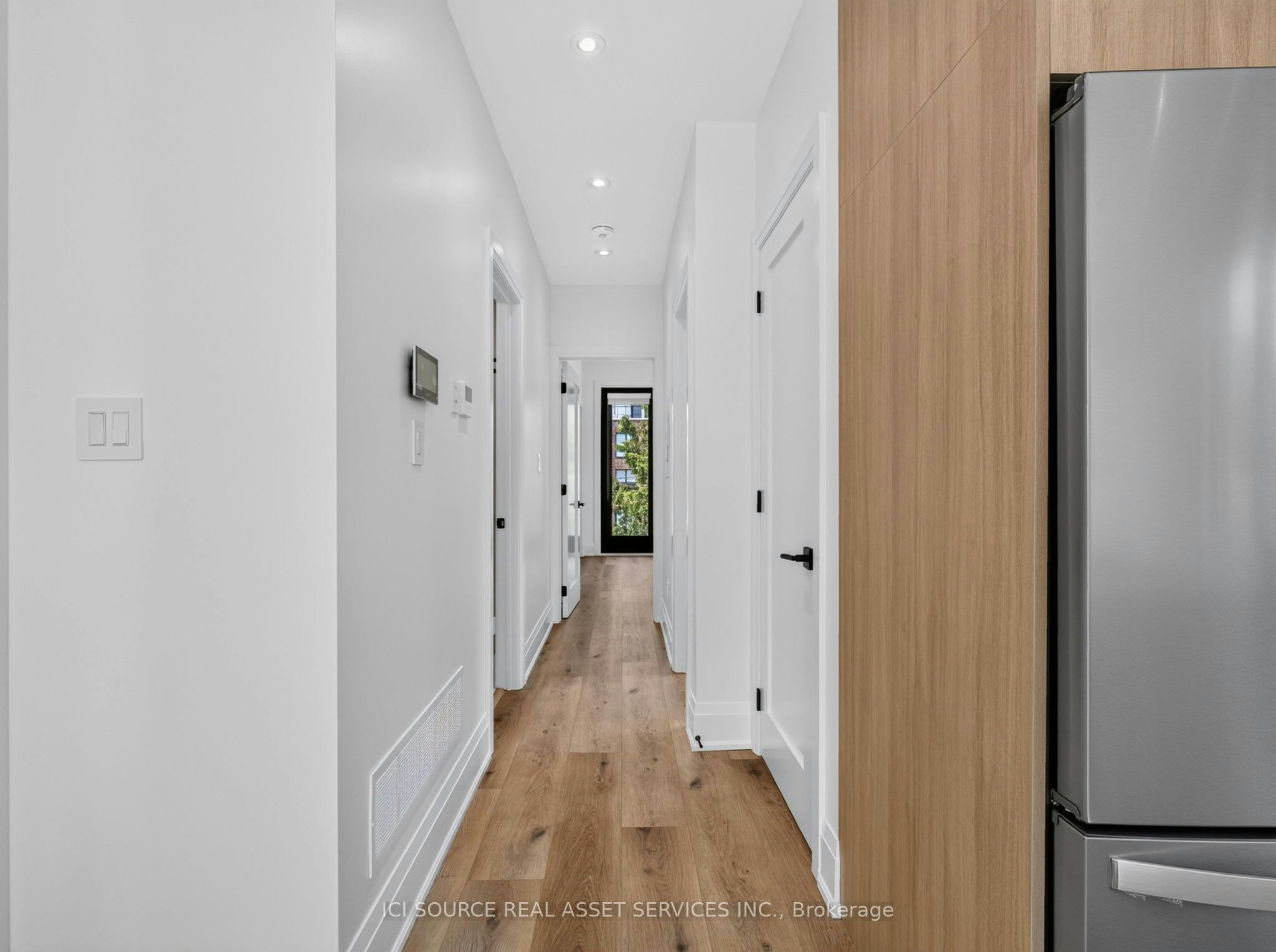 Unit 2-28 Norcross Road, Toronto, ON, M3H 2R4 - 10