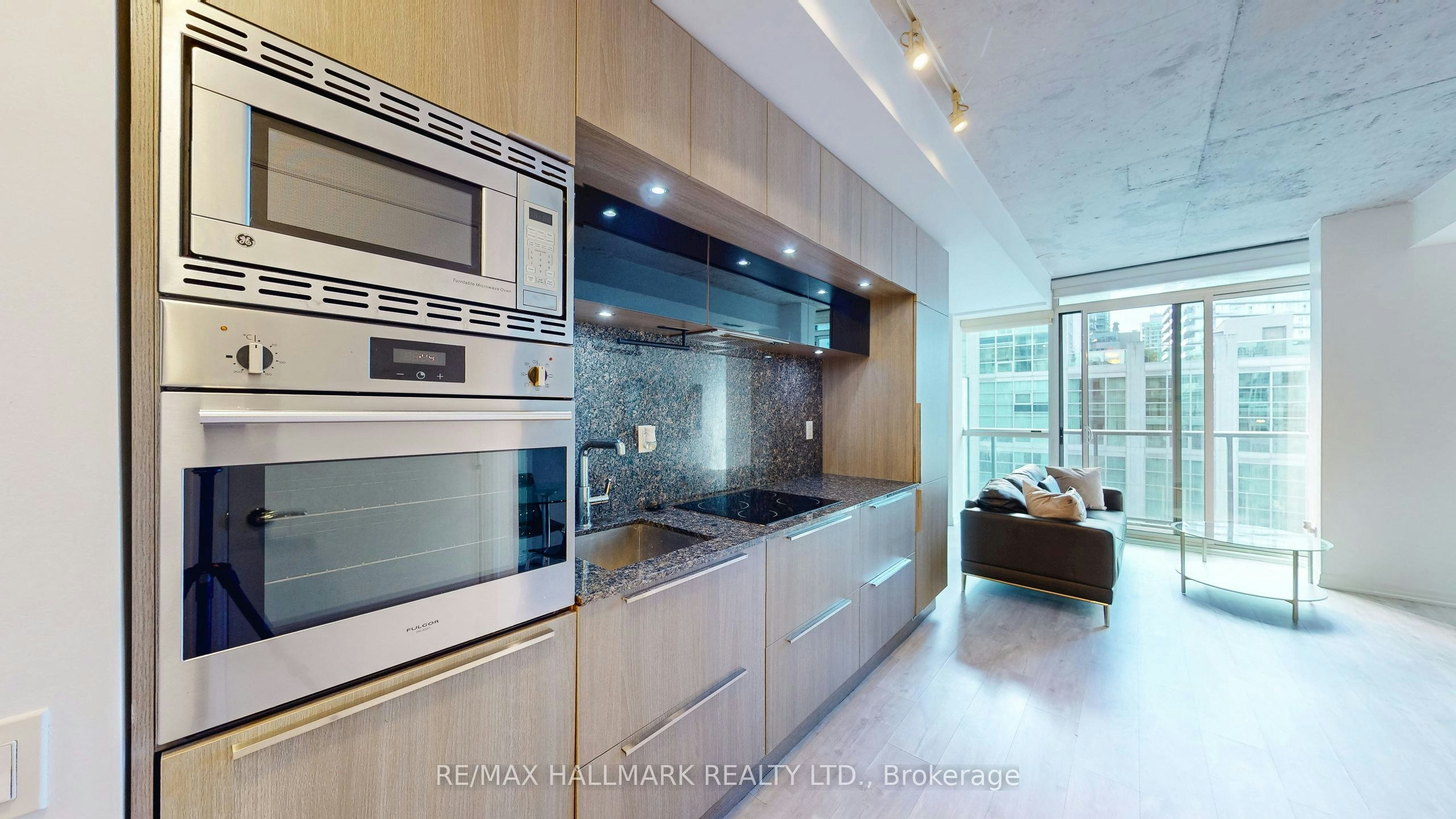 1010-88 Blue Jays Way, Toronto, ON, M5V 2G3 - 3