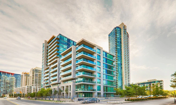 612-215 Fort York Boulevard