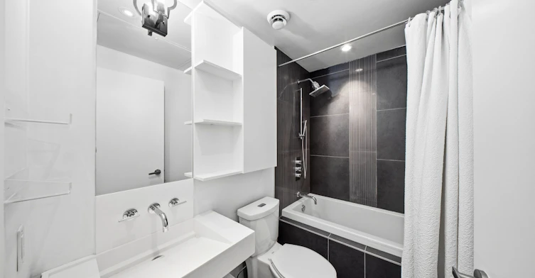5 St Joseph Street, Toronto, ON, M4Y 0B6 - 13