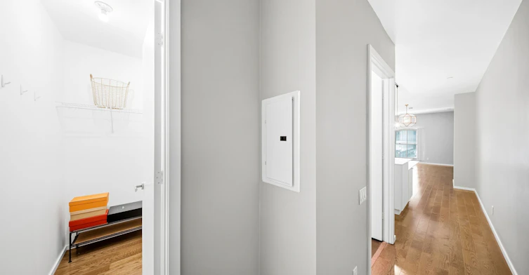 5 St Joseph Street, Toronto, ON, M4Y 0B6 - 8