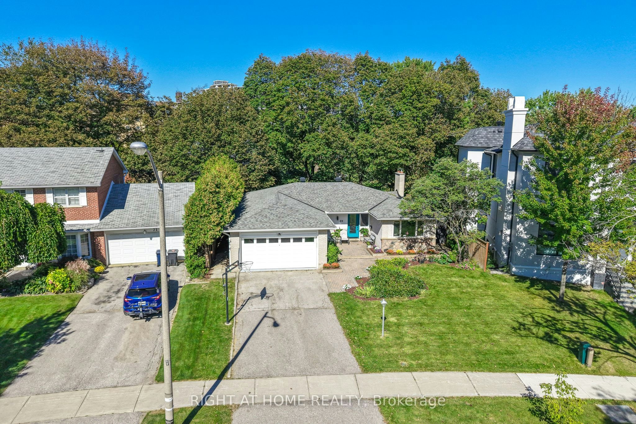 69 Montressor Drive, Toronto, ON, M2P 1Z3