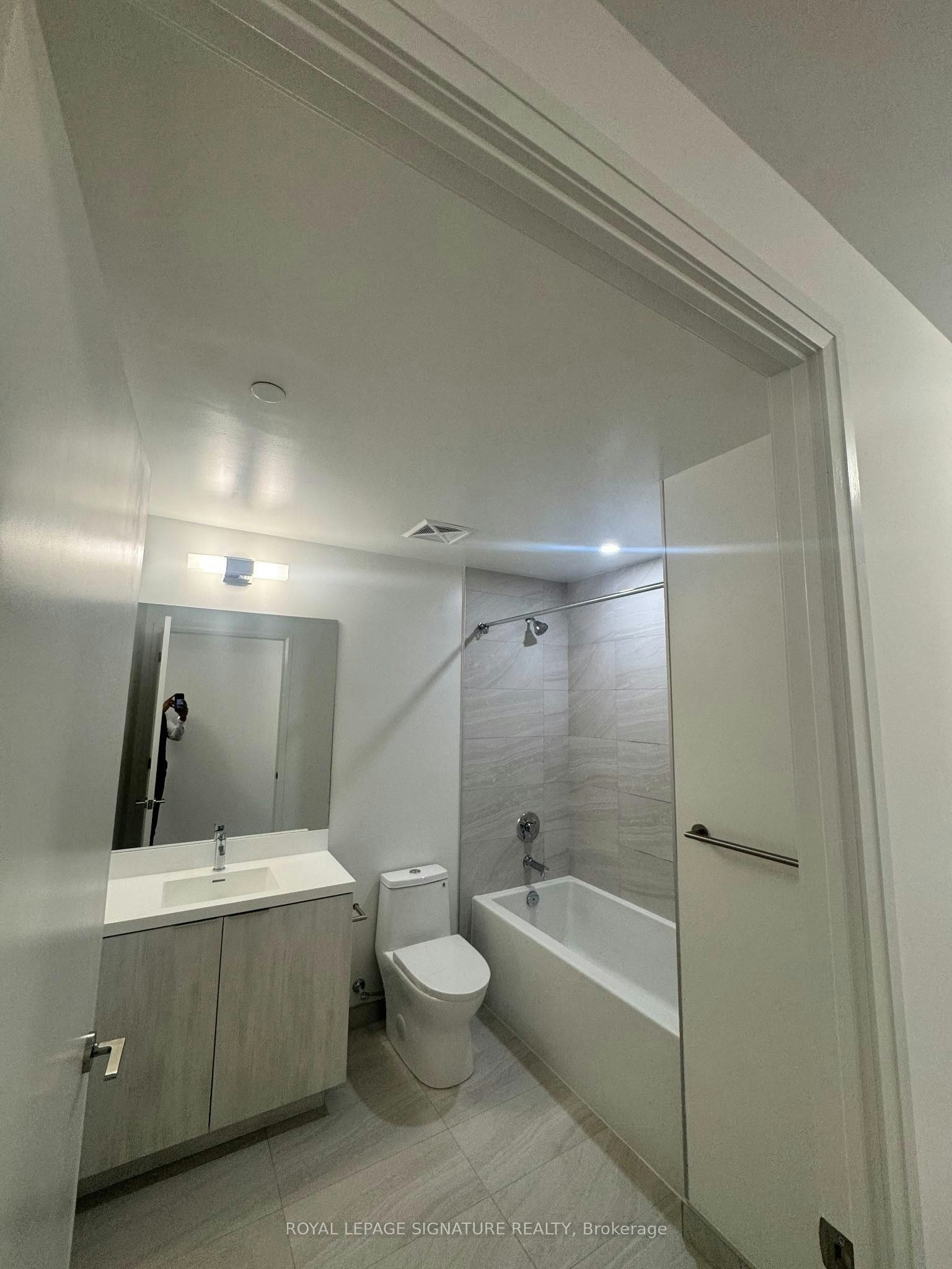 2628-400 King Street, Toronto, ON, M5V 0X8 - 10
