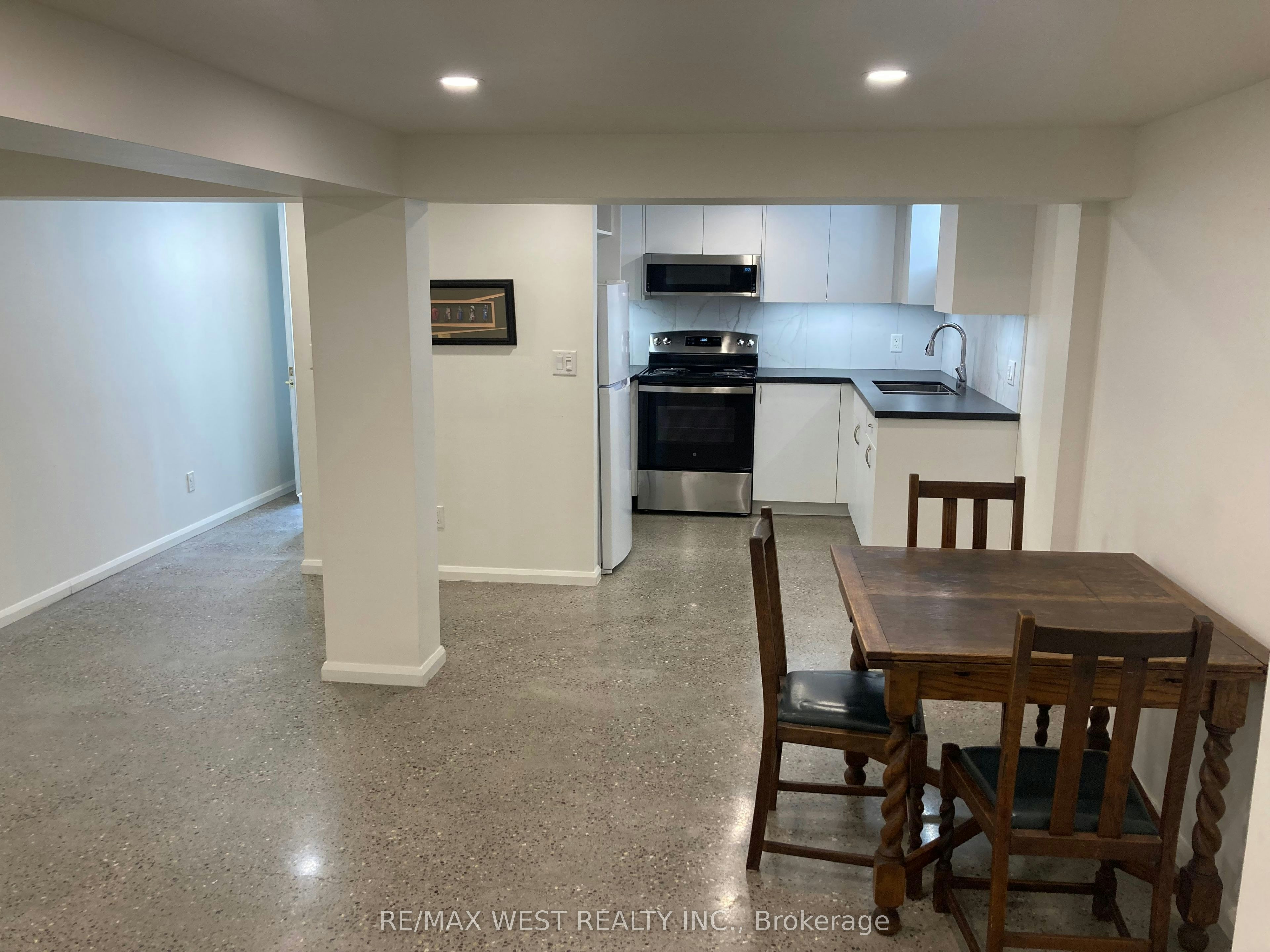 Basement-7 Blandford Street, Toronto, ON, M6E 3A6 - 6