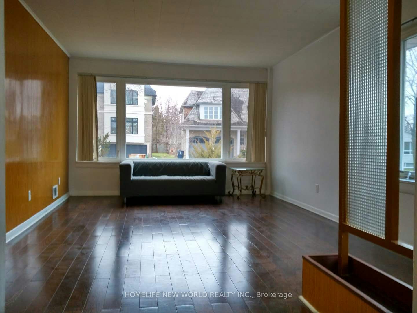 96 Berkinshaw Crescent, Toronto, ON, M3B 2T2 - 2
