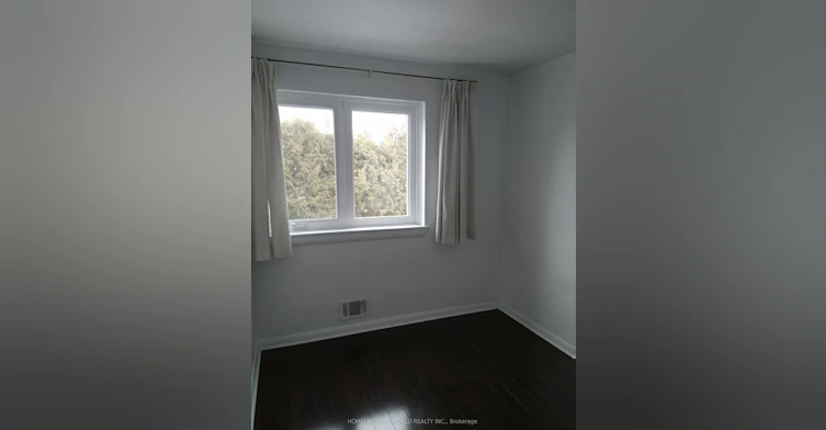 96 Berkinshaw Crescent, Toronto, ON, M3B 2T2 - 9
