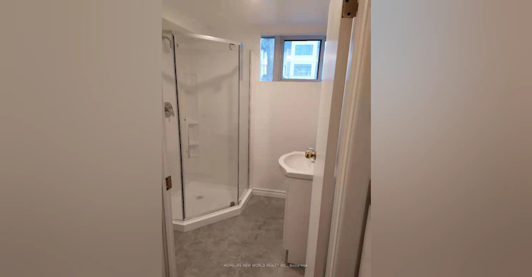 96 Berkinshaw Crescent, Toronto, ON, M3B 2T2 - 17