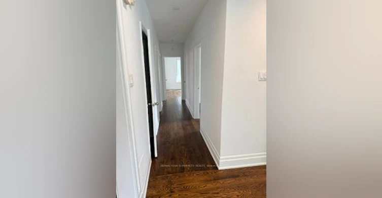 Main Floor-16 Urbandale Avenue, Toronto, ON, M2M 2H1 - 6